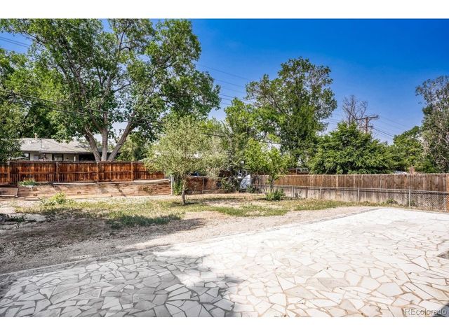 961 E 83rd Pl, Denver, CO 80229