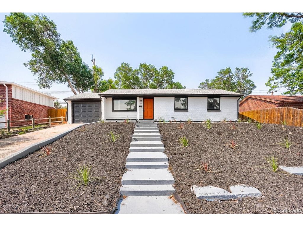 961 E 83rd Pl, Denver, CO 80229