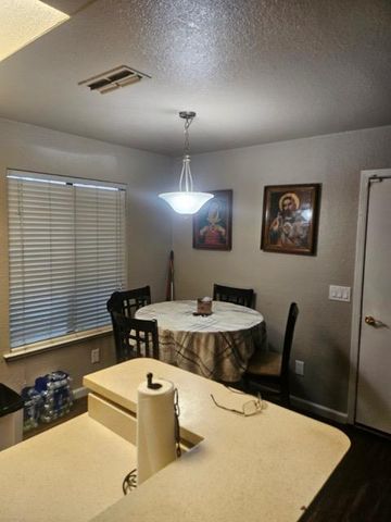 1677 Vallarta Cir, Sacramento, CA 95834