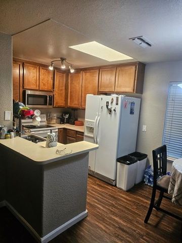 1677 Vallarta Cir, Sacramento, CA 95834