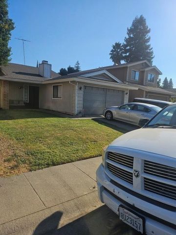 1677 Vallarta Cir, Sacramento, CA 95834