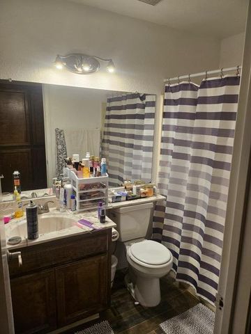 1677 Vallarta Cir, Sacramento, CA 95834