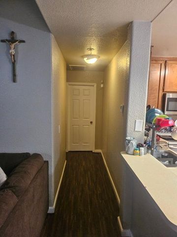 1677 Vallarta Cir, Sacramento, CA 95834