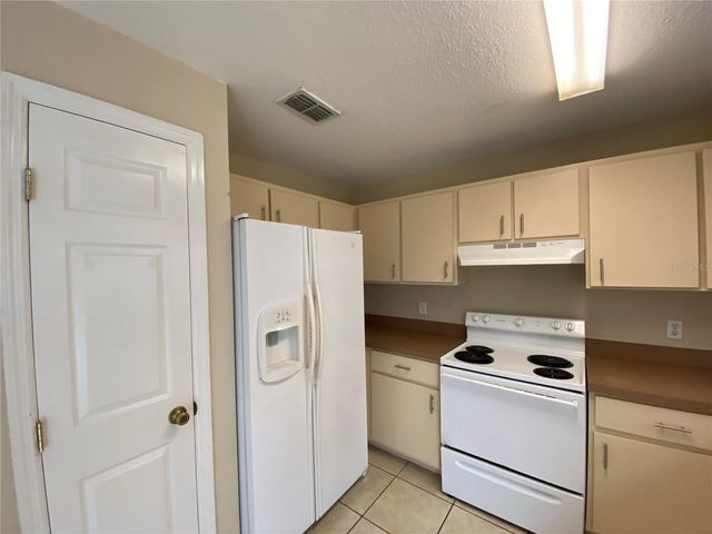 82 DOGWOOD DRIVE CIRCLE, Ocala, FL 34472