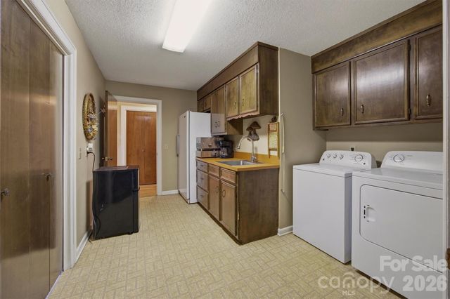 2718 Arden Drive, Lenoir, NC 28645