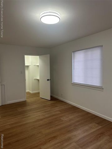 39477 Van Dyke Avenue, Sterling Heights, MI 48313