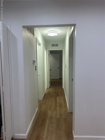 39477 Van Dyke Avenue, Sterling Heights, MI 48313