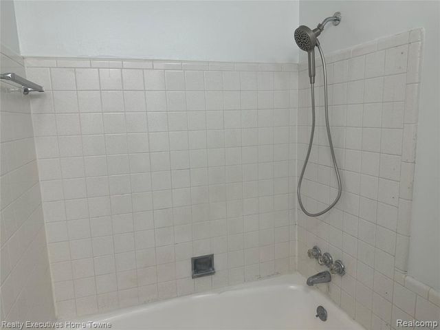 39477 Van Dyke Avenue, Sterling Heights, MI 48313