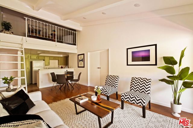 2700 Cahuenga Boulevard 4303, Los Angeles, CA 90068