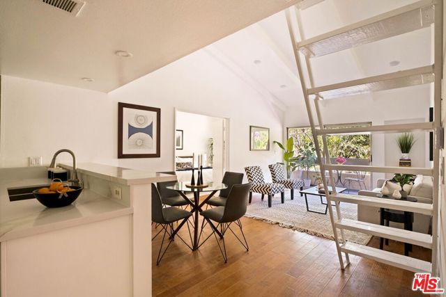 2700 Cahuenga Boulevard 4303, Los Angeles, CA 90068