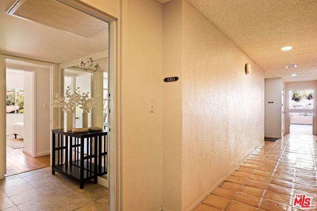 2700 Cahuenga Boulevard 4303, Los Angeles, CA 90068