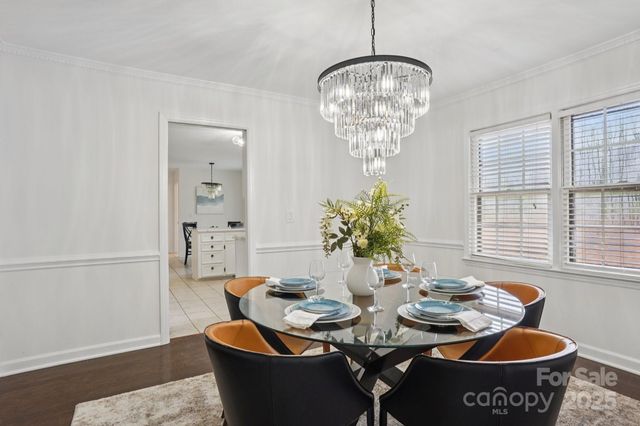 10016 Whitethorn Drive, Charlotte, NC 28277