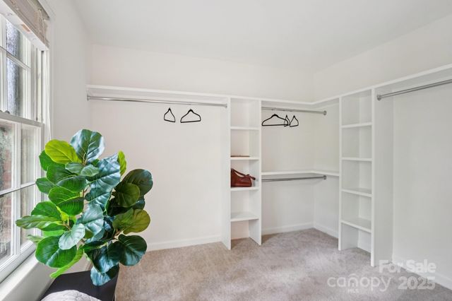10016 Whitethorn Drive, Charlotte, NC 28277