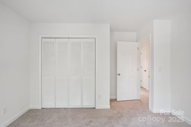 10016 Whitethorn Drive, Charlotte, NC 28277