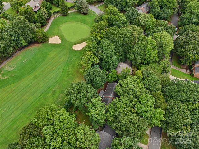10016 Whitethorn Drive, Charlotte, NC 28277