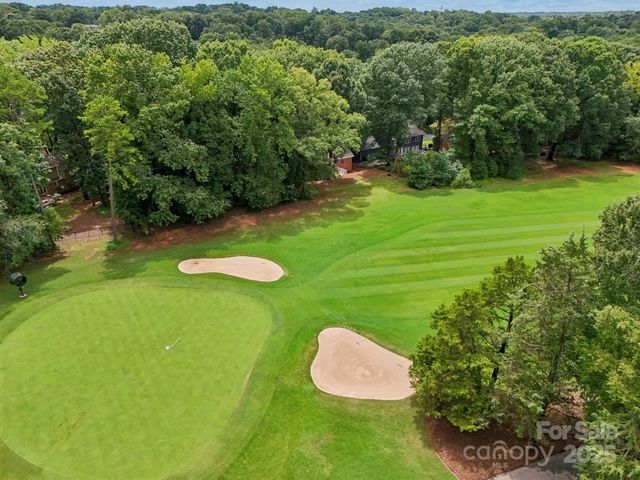 10016 Whitethorn Drive, Charlotte, NC 28277