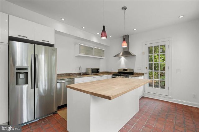 3019 N ST NW, Washington, DC 20007