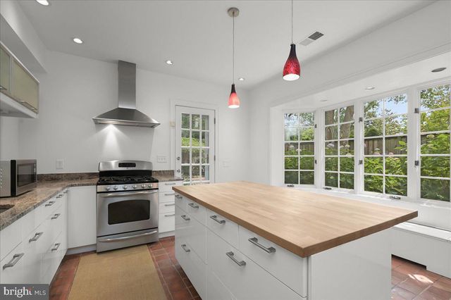 3019 N ST NW, Washington, DC 20007