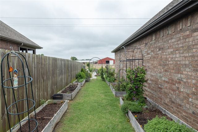 1151 Hope Street, Centerton, AR 72719