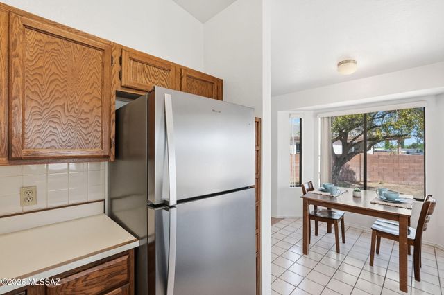 174 E Camino De Diana, Green Valley, AZ 85614