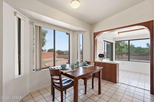 174 E Camino De Diana, Green Valley, AZ 85614