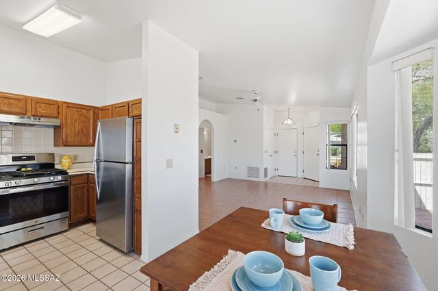 174 E Camino De Diana, Green Valley, AZ 85614