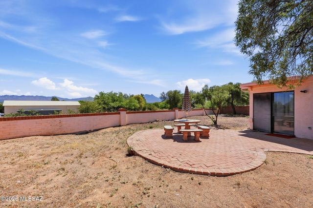 174 E Camino De Diana, Green Valley, AZ 85614