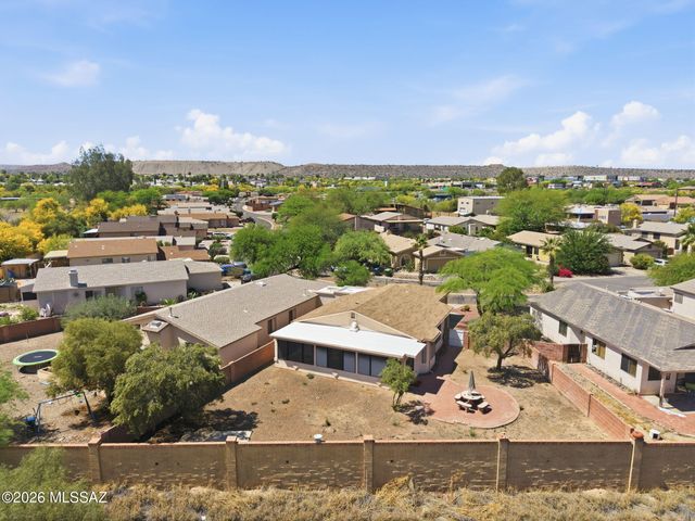 174 E Camino De Diana, Green Valley, AZ 85614