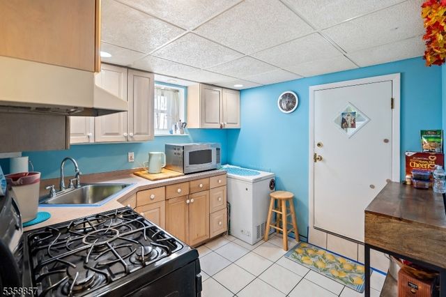 46 Mary Ave, Woodland Park, NJ 07424