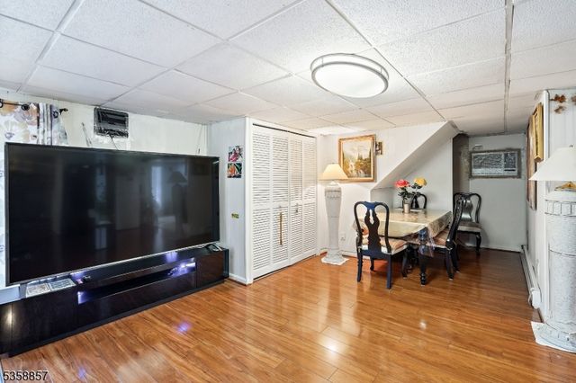 46 Mary Ave, Woodland Park, NJ 07424