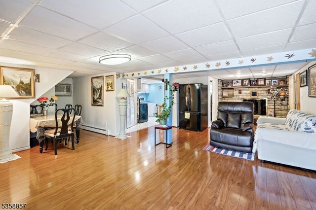 46 Mary Ave, Woodland Park, NJ 07424