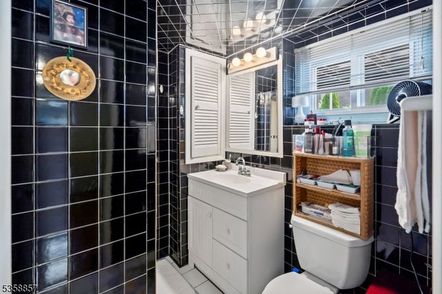 46 Mary Ave, Woodland Park, NJ 07424