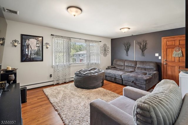 46 Mary Ave, Woodland Park, NJ 07424