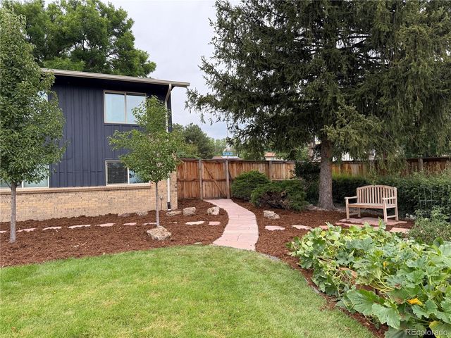 13204 W Utah Circle, Lakewood, CO 80228