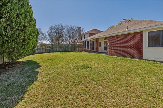 221 Layman Drive, Cedar Hill, TX 75104