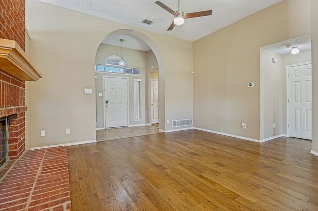 221 Layman Drive, Cedar Hill, TX 75104