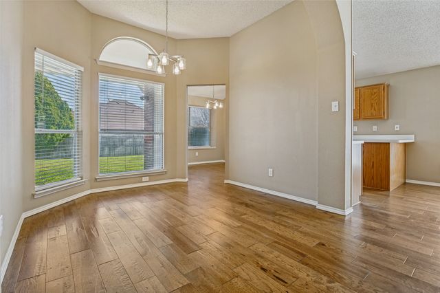 221 Layman Drive, Cedar Hill, TX 75104