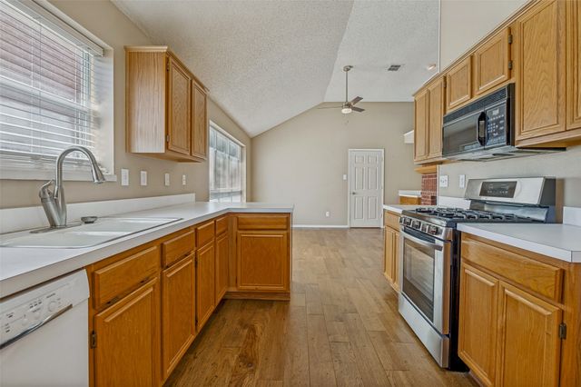 221 Layman Drive, Cedar Hill, TX 75104