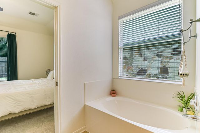 6109 York Bridge CIR, Austin, TX 78749