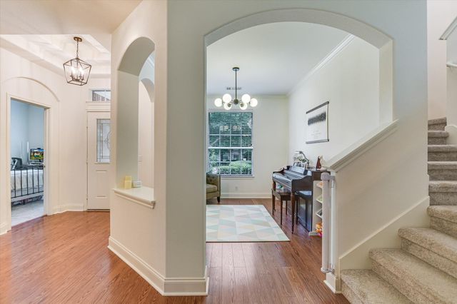 6109 York Bridge CIR, Austin, TX 78749