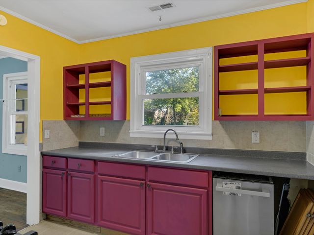 208 Inglewood Dr, Clarksville, TN 37040