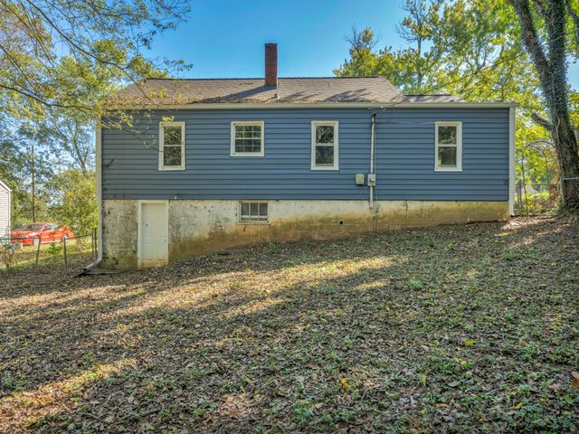 208 Inglewood Dr, Clarksville, TN 37040