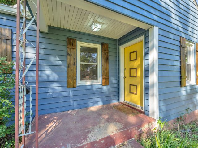 208 Inglewood Dr, Clarksville, TN 37040