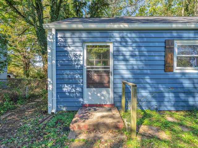 208 Inglewood Dr, Clarksville, TN 37040