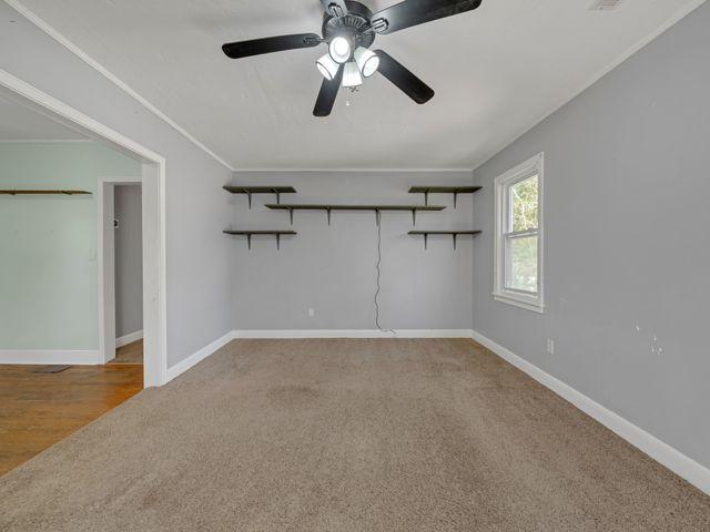 208 Inglewood Dr, Clarksville, TN 37040