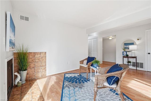 1009 Autumn Woods Ln Apt 107, Virginia Beach, VA 23454