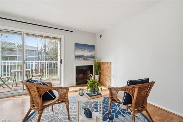 1009 Autumn Woods Ln Apt 107, Virginia Beach, VA 23454