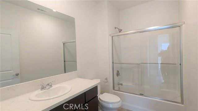 15126 Logos Court, North Hills (los Angeles), CA 91343