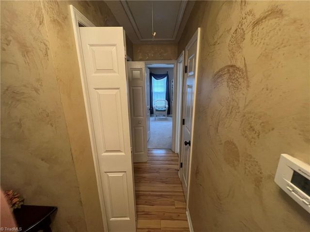 903 Park Place Drive E, Kernersville, NC 27284