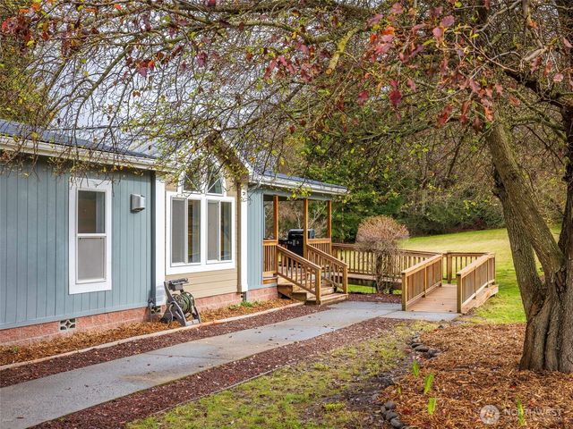 200 Leprechaun Lane, Port Angeles, WA 98362